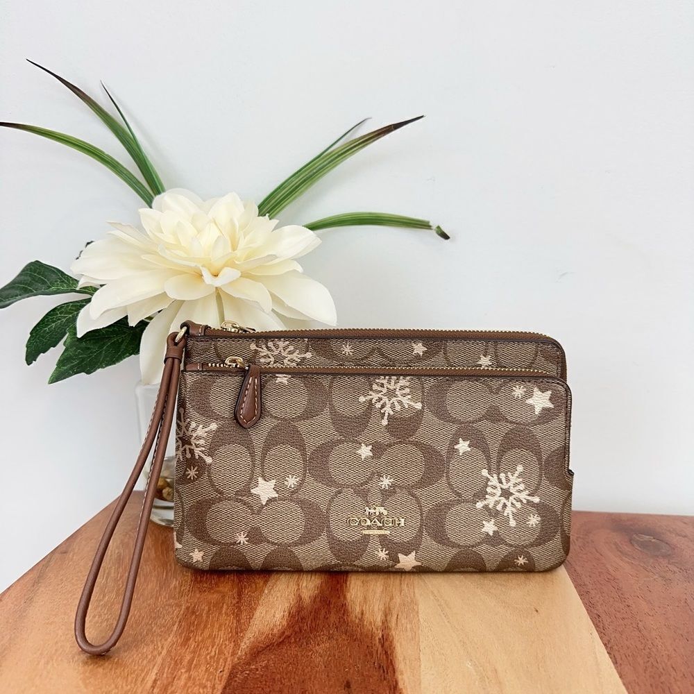 NWT Coach Double‎ Zip Wallet In Signature Canvas With Star And Snowflake Print